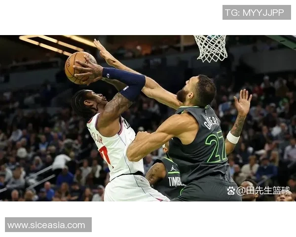 雷霆与快船G5第四节激战回顾球队表现与关键时刻解析